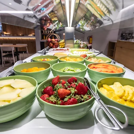By Ihg Szálloda 4*