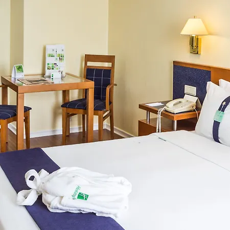 By Ihg Hotel Lisbona