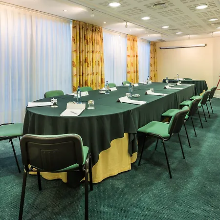Hotell By Ihg