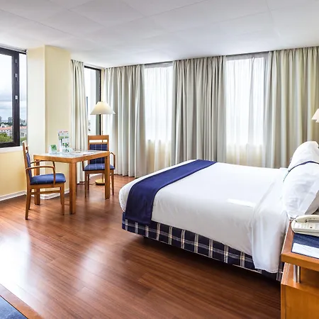 By Ihg