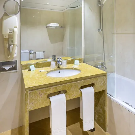 Hotel By Ihg 4*