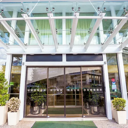 酒店 By Ihg 4*