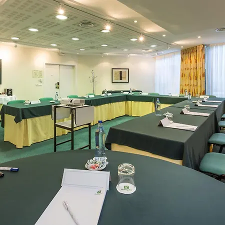 Hotel By Ihg 4*