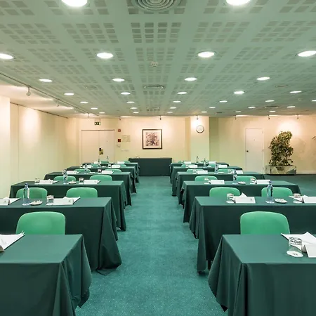 By Ihg 4*