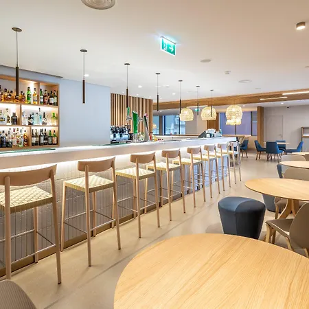 酒店 By Ihg 4*